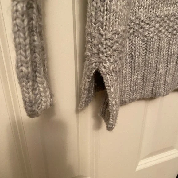 Women’s American Eagle Outfitters Sweater XM - Picture 5 of 10